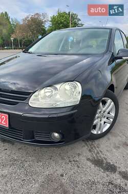 Хэтчбек Volkswagen Golf 2007 в 