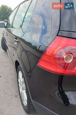 Хэтчбек Volkswagen Golf 2007 в 