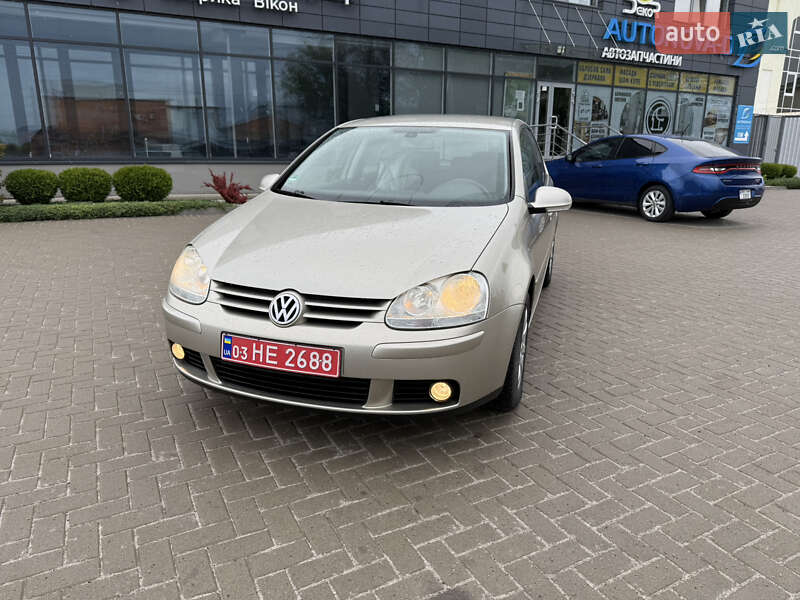 Хэтчбек Volkswagen Golf 2005 в Белой Церкви
