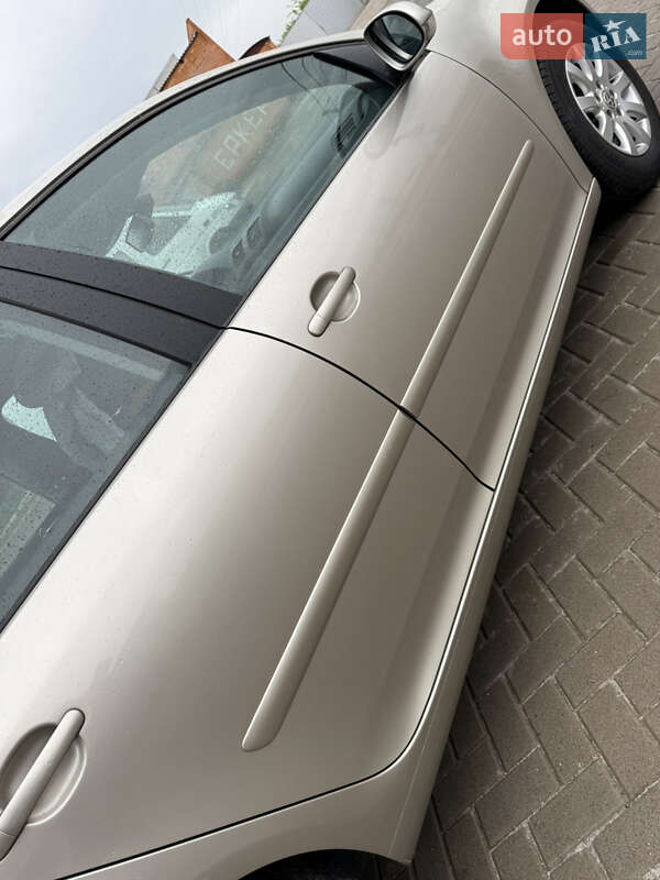 Хэтчбек Volkswagen Golf 2005 в Белой Церкви