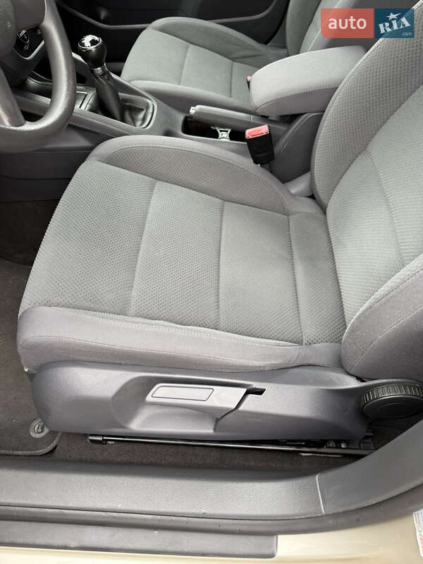 Хэтчбек Volkswagen Golf 2005 в Белой Церкви