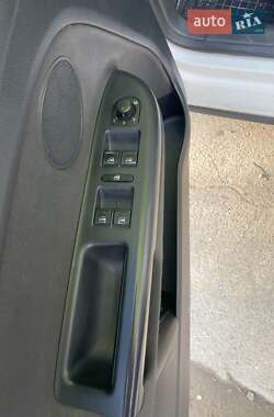 Хетчбек Volkswagen Golf 2011 в 