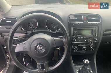 Хэтчбек Volkswagen Golf 2009 в 