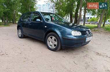 Хетчбек Volkswagen Golf 2002 в Черкасах