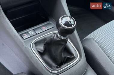 Хэтчбек Volkswagen Golf 2010 в 