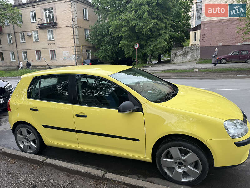 Хэтчбек Volkswagen Golf 2008 в 