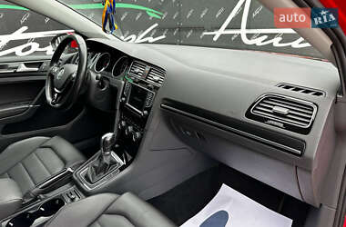 Универсал Volkswagen Golf 2015 в 