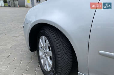 Хетчбек Volkswagen Golf 2005 в 