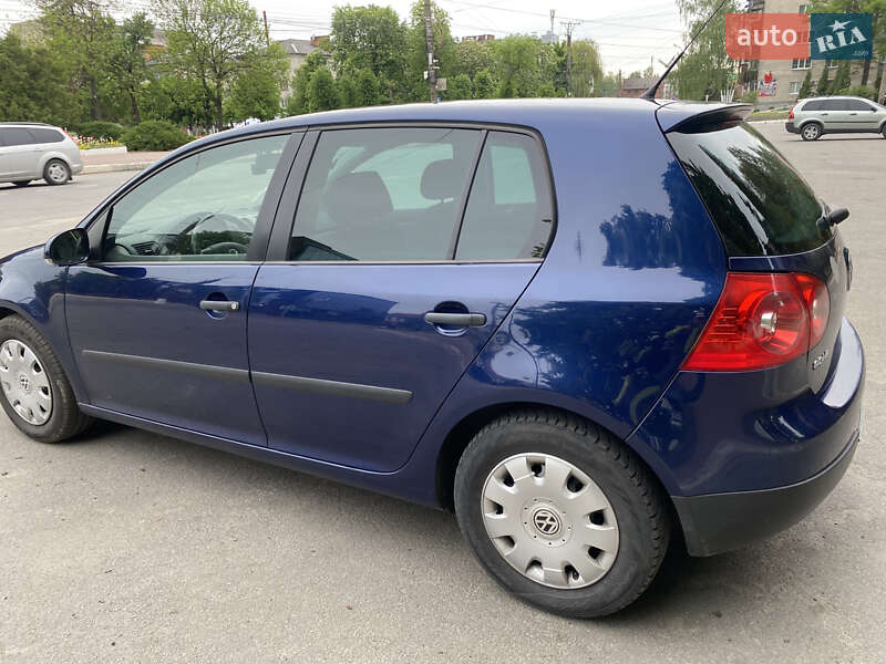 Хетчбек Volkswagen Golf 2006 в Славуті