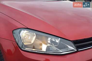Хетчбек Volkswagen Golf 2015 в 