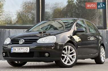 Хетчбек Volkswagen Golf 2006 в Здолбуніві