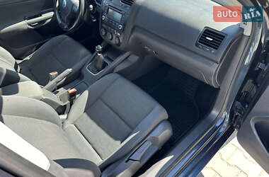 Хетчбек Volkswagen Golf 2006 в 