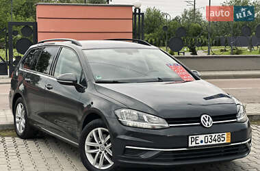 Універсал Volkswagen Golf 2020 в 
