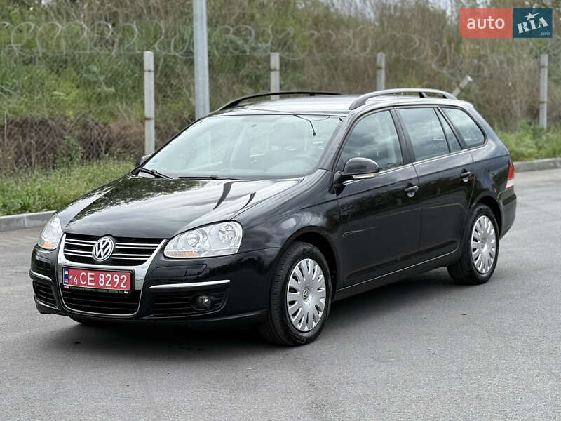 Універсал Volkswagen Golf 2009 в Вінниці