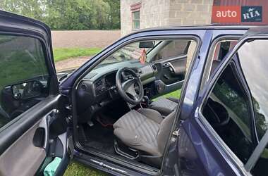 Хэтчбек Volkswagen Golf 1993 в 