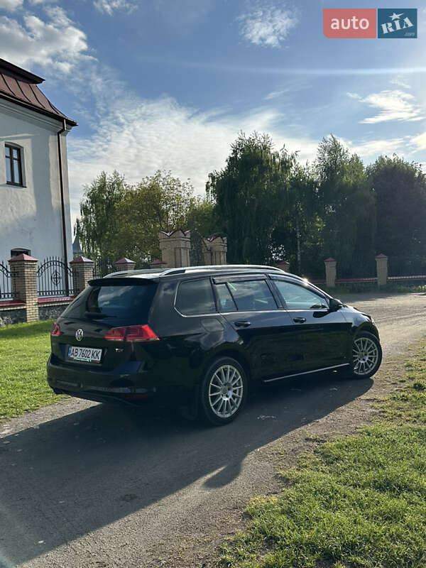 Універсал Volkswagen Golf 2016 в Вінниці