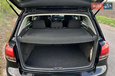 Хэтчбек Volkswagen Golf 2011 в 