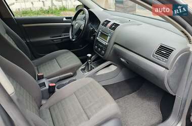 Хетчбек Volkswagen Golf 2007 в 