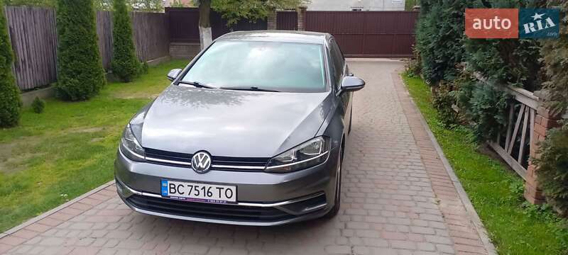 Хэтчбек Volkswagen Golf 2019 в Львове