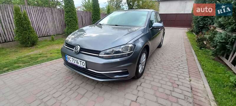 Хэтчбек Volkswagen Golf 2019 в Львове