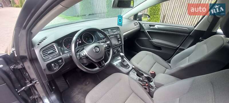 Хэтчбек Volkswagen Golf 2019 в Львове