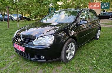 Хетчбек Volkswagen Golf 2006 в 
