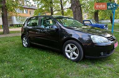 Хетчбек Volkswagen Golf 2006 в 