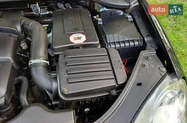 Хетчбек Volkswagen Golf 2006 в 