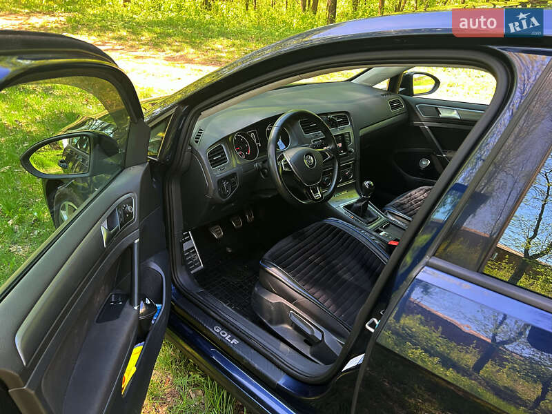 Хетчбек Volkswagen Golf 2013 в Мурованих Курилівцях