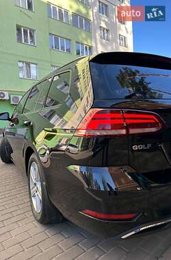 Універсал Volkswagen Golf 2019 в 