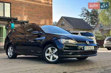 Універсал Volkswagen Golf 2019 в 