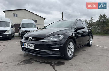 Універсал Volkswagen Golf 2017 в 