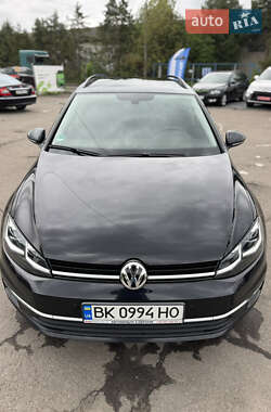 Універсал Volkswagen Golf 2017 в 
