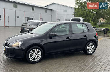 Хетчбек Volkswagen Golf 2011 в 