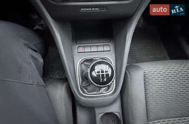 Хетчбек Volkswagen Golf 2011 в 