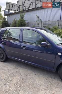 Хетчбек Volkswagen Golf 2003 в 