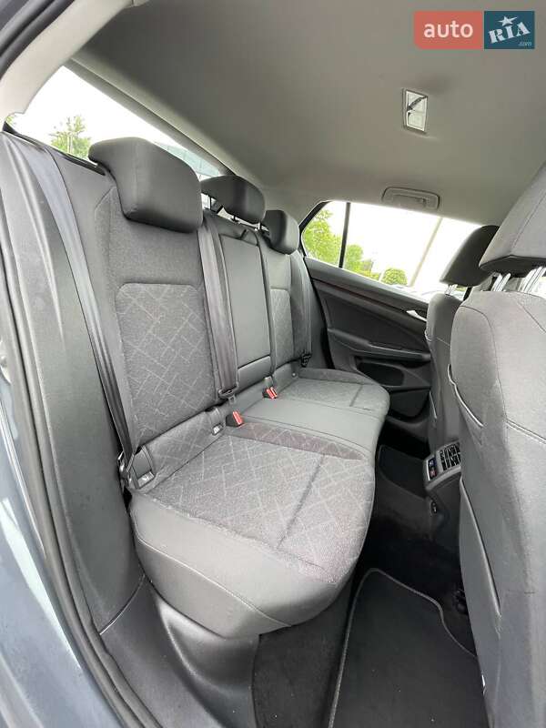 Хетчбек Volkswagen Golf 2020 в Львові