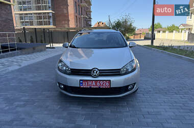 Універсал Volkswagen Golf 2010 в 
