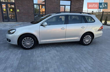 Універсал Volkswagen Golf 2010 в 