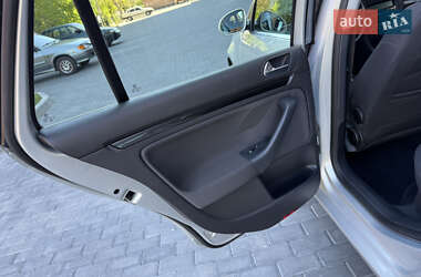Універсал Volkswagen Golf 2010 в 