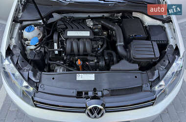Універсал Volkswagen Golf 2010 в 
