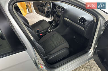 Універсал Volkswagen Golf 2010 в 