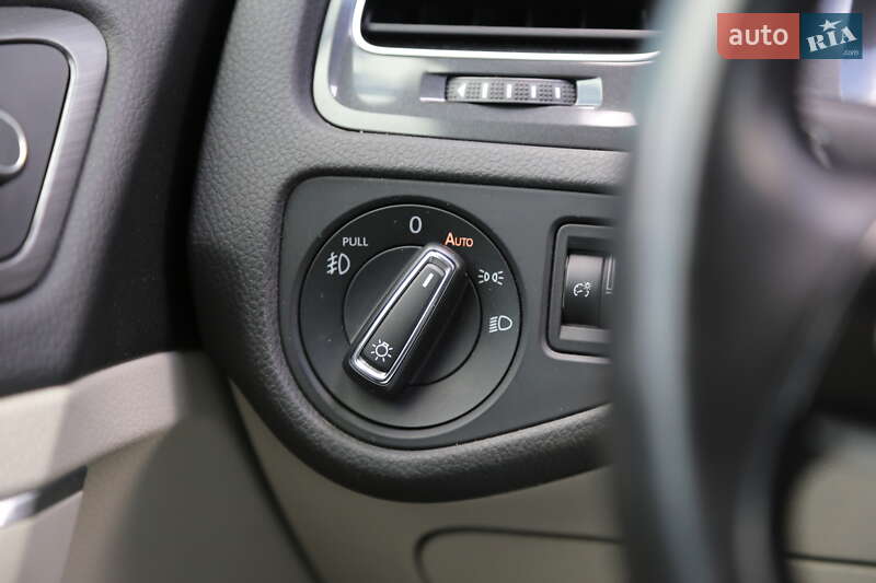 Хетчбек Volkswagen Golf 2018 в Києві