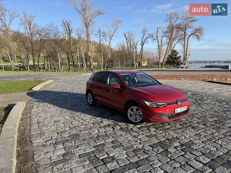 Хэтчбек Volkswagen Golf 2021 в Киеве