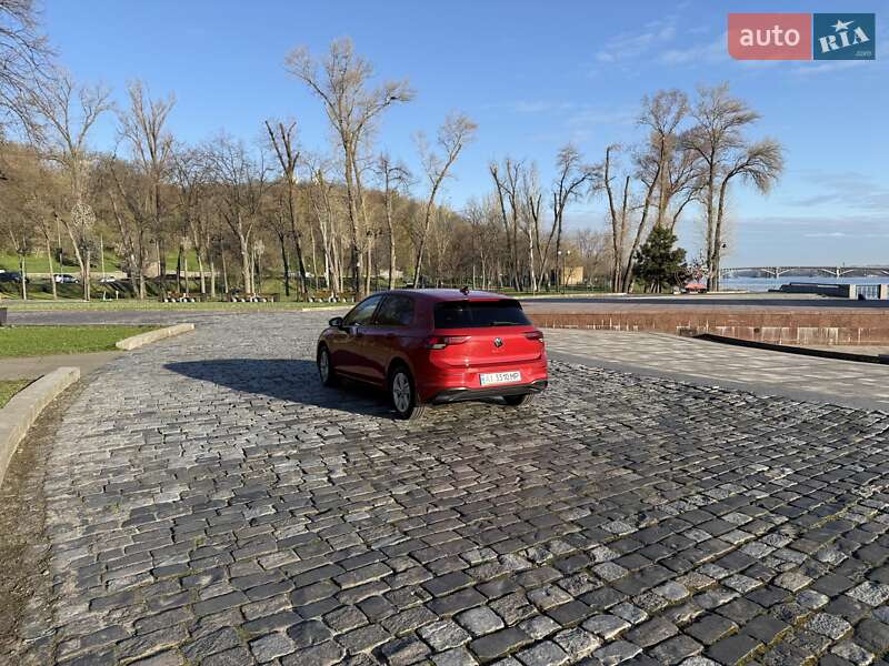Хэтчбек Volkswagen Golf 2021 в Киеве