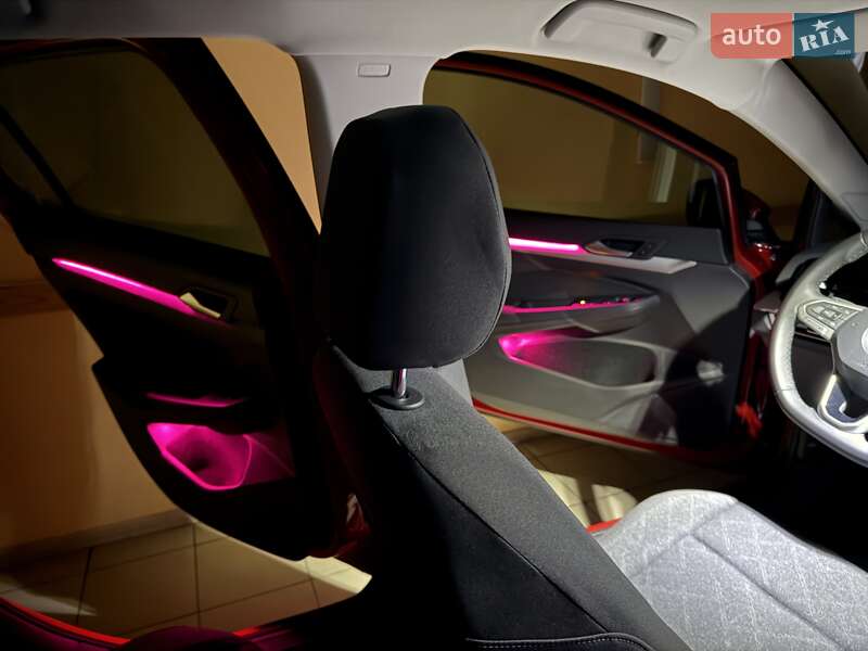 Хэтчбек Volkswagen Golf 2021 в Киеве