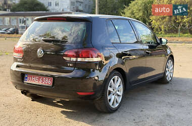 Хэтчбек Volkswagen Golf 2009 в 