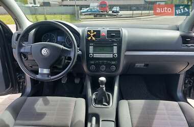 Хэтчбек Volkswagen Golf 2007 в 