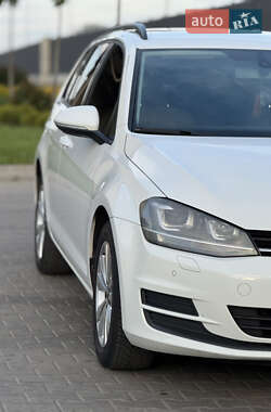 Універсал Volkswagen Golf 2014 в 