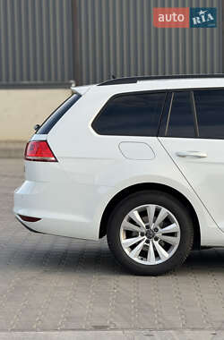 Універсал Volkswagen Golf 2014 в 
